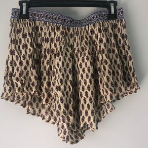 cotton candy LA flowy shorts. size M